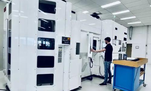 Axxicon neemt H&D Precision over