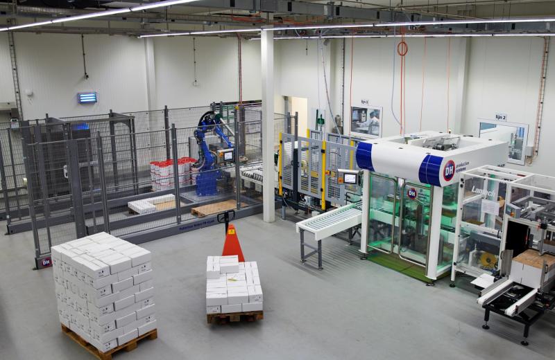 Yaskawa robots in palettiseer oplossingen DH Automation Technology te zien op de Empack