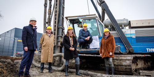Eerste paal nieuwbouw Demcon hoofdkantoor