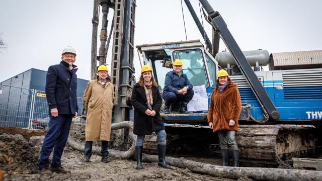 Eerste paal nieuwbouw Demcon hoofdkantoor