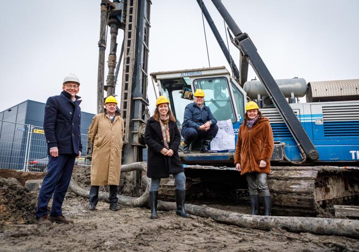 Eerste paal nieuwbouw Demcon hoofdkantoor