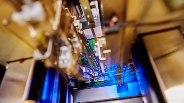 VDL Groep strengthens position in electronics with Rena acquisition