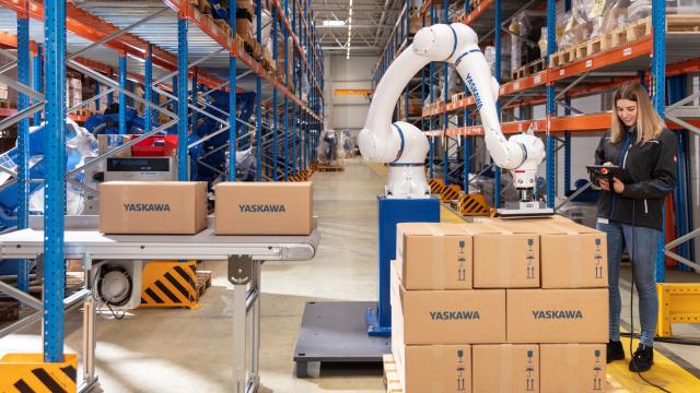 Vision en palletiseer cobot oplossingen van Yaskawa op Empack