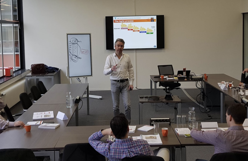 Systeemdenken als sleutel tot het succes van Brainport nu vastgelegd in training en boek